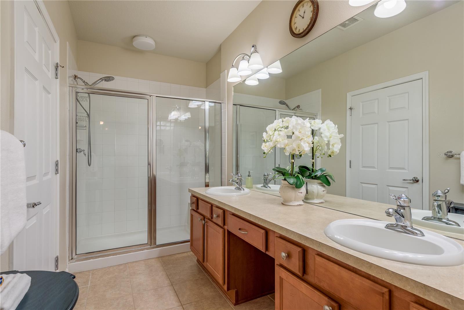 Primary Bathroom with dual sinks!