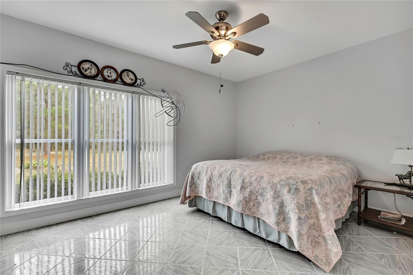 4th bedroom with access to main bathroom