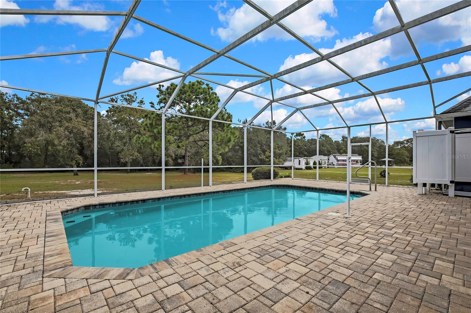 Huge lanai
