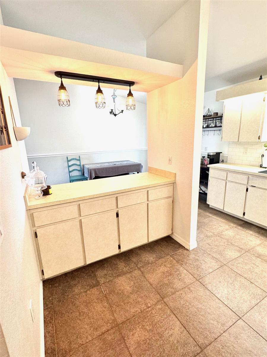 Breakfast bar