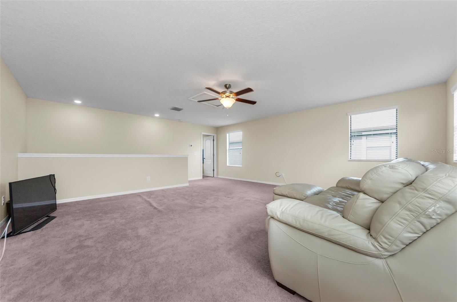 THIS ROOM HAS TONS OF OPTIONS!
