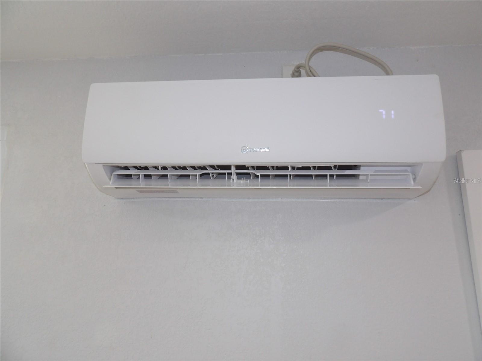 Additional split A/C