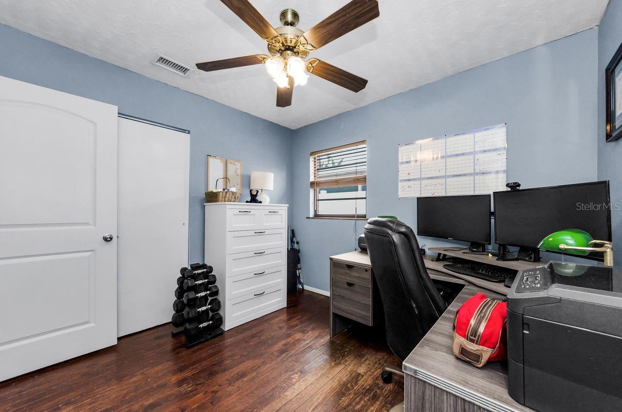office/bedroom 4
