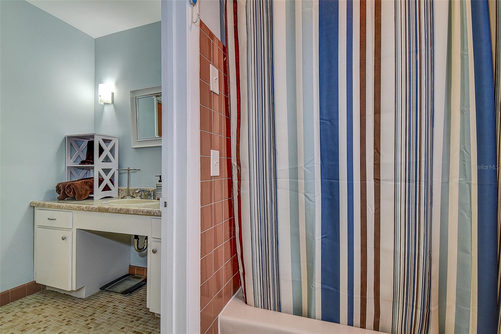 Guest Side of Bath