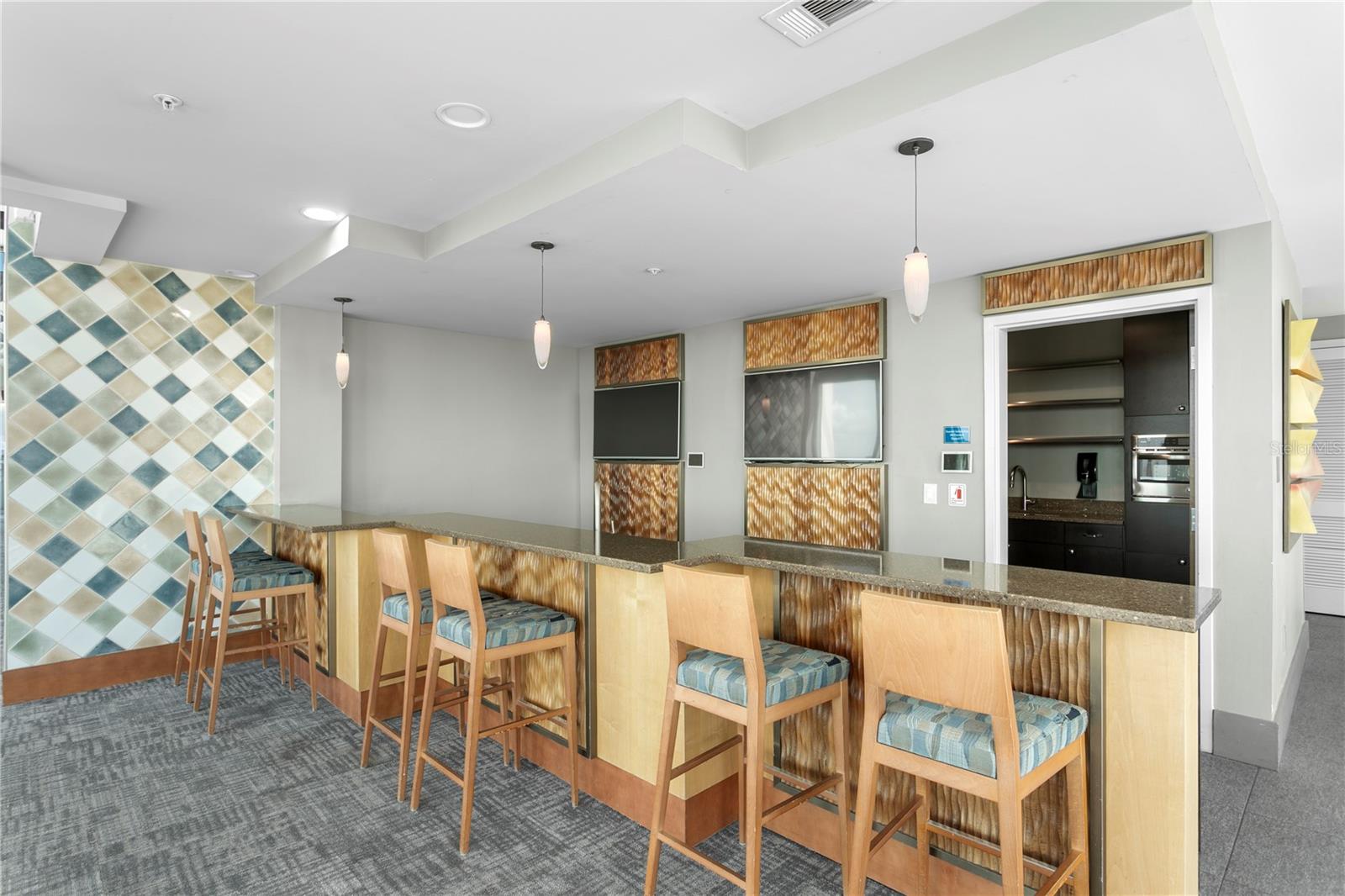 Amenities Deck