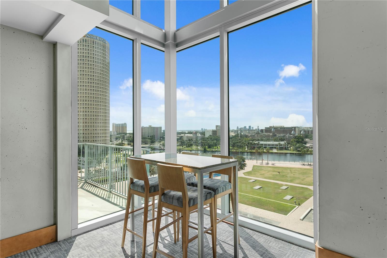 Amenities Deck