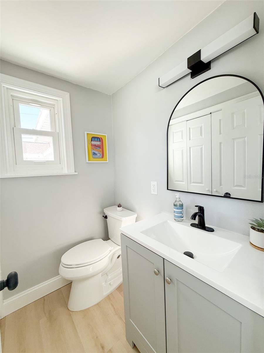 Bedroom #4 en-suite bathroom.