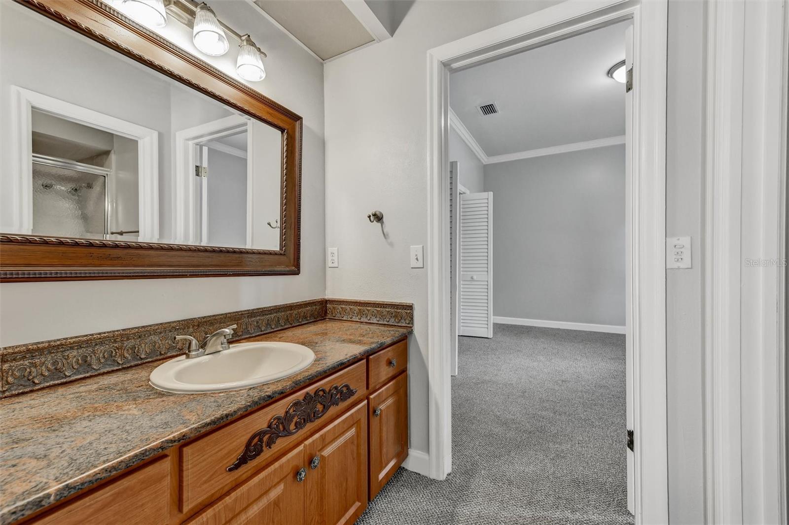 Jack & Jill bath 3