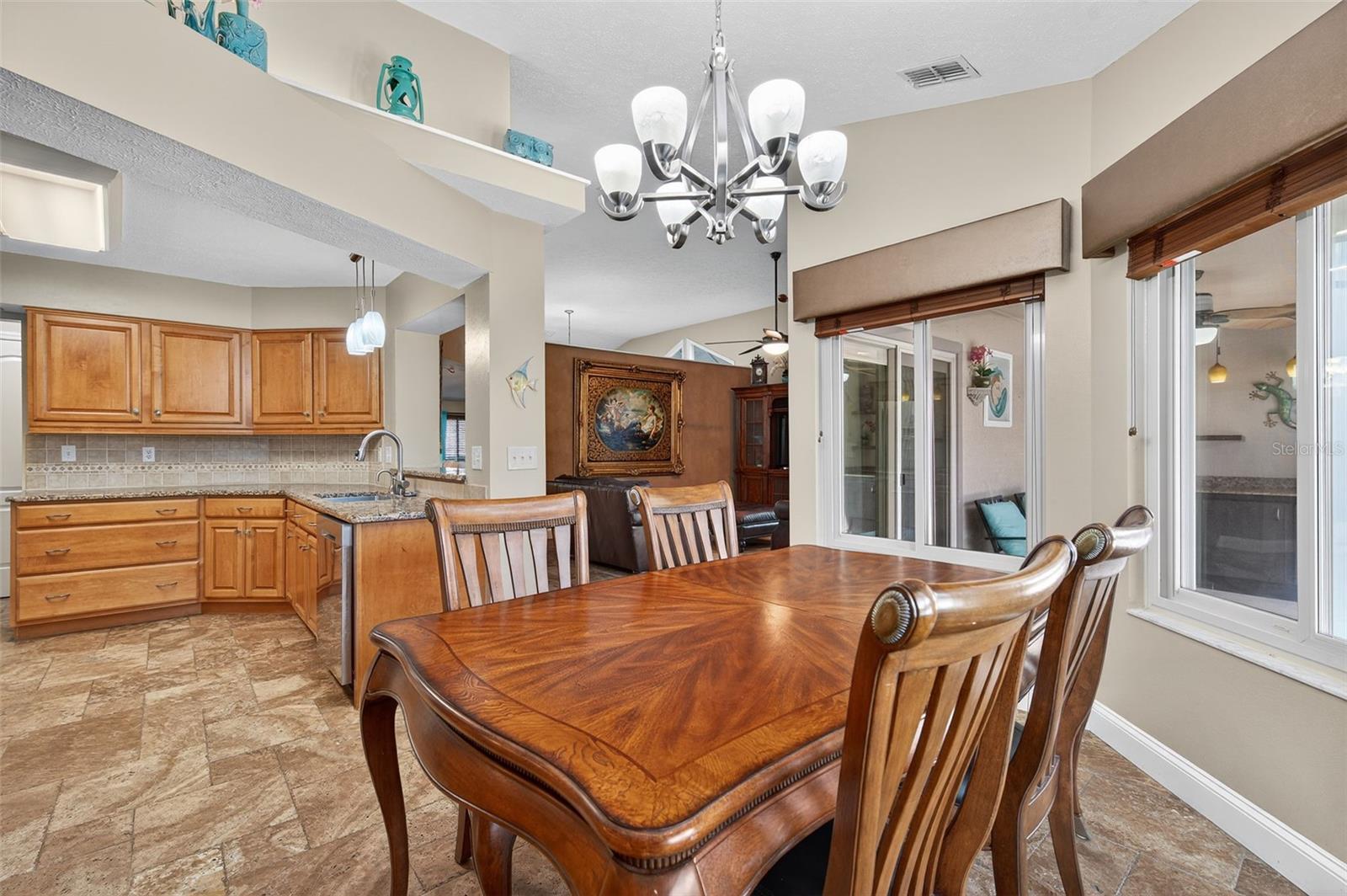 eat in kitchen area
