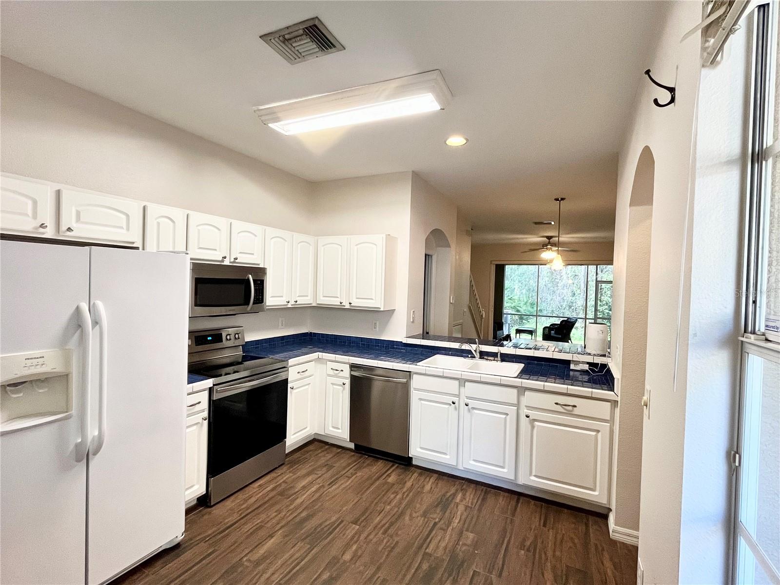 Large Eat in Kitchen