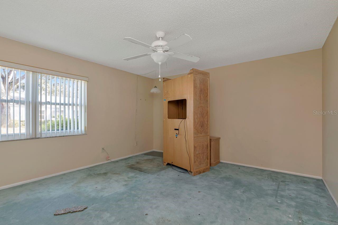 Second bedroom