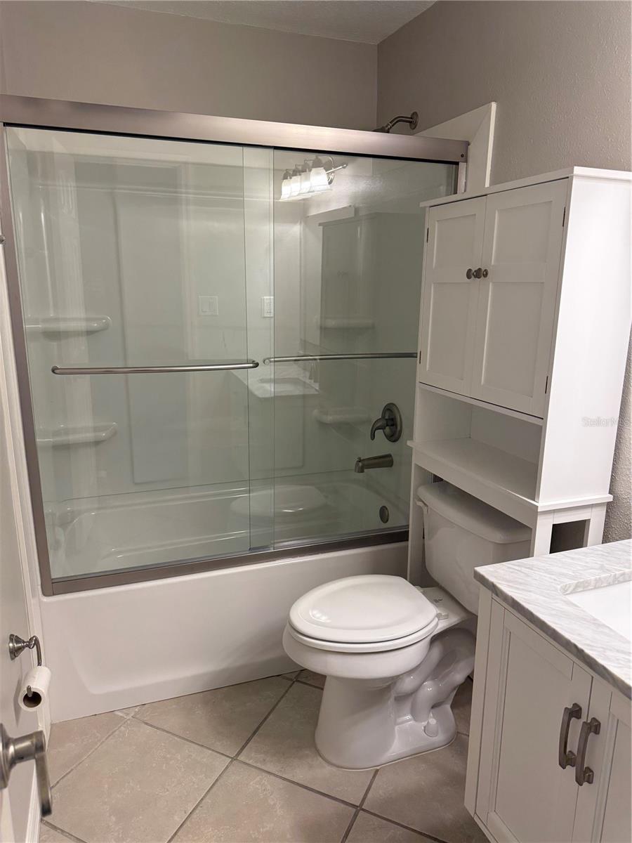 2nd Bathroom