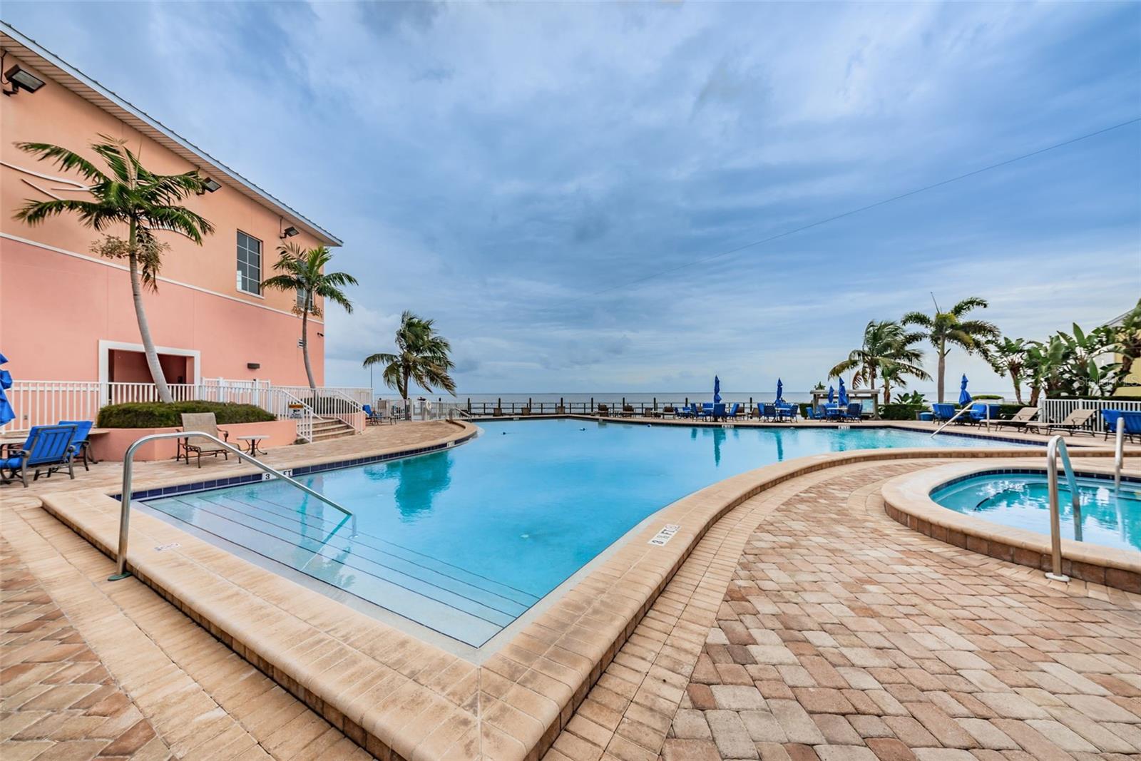 Clubhouse Pool & Spa