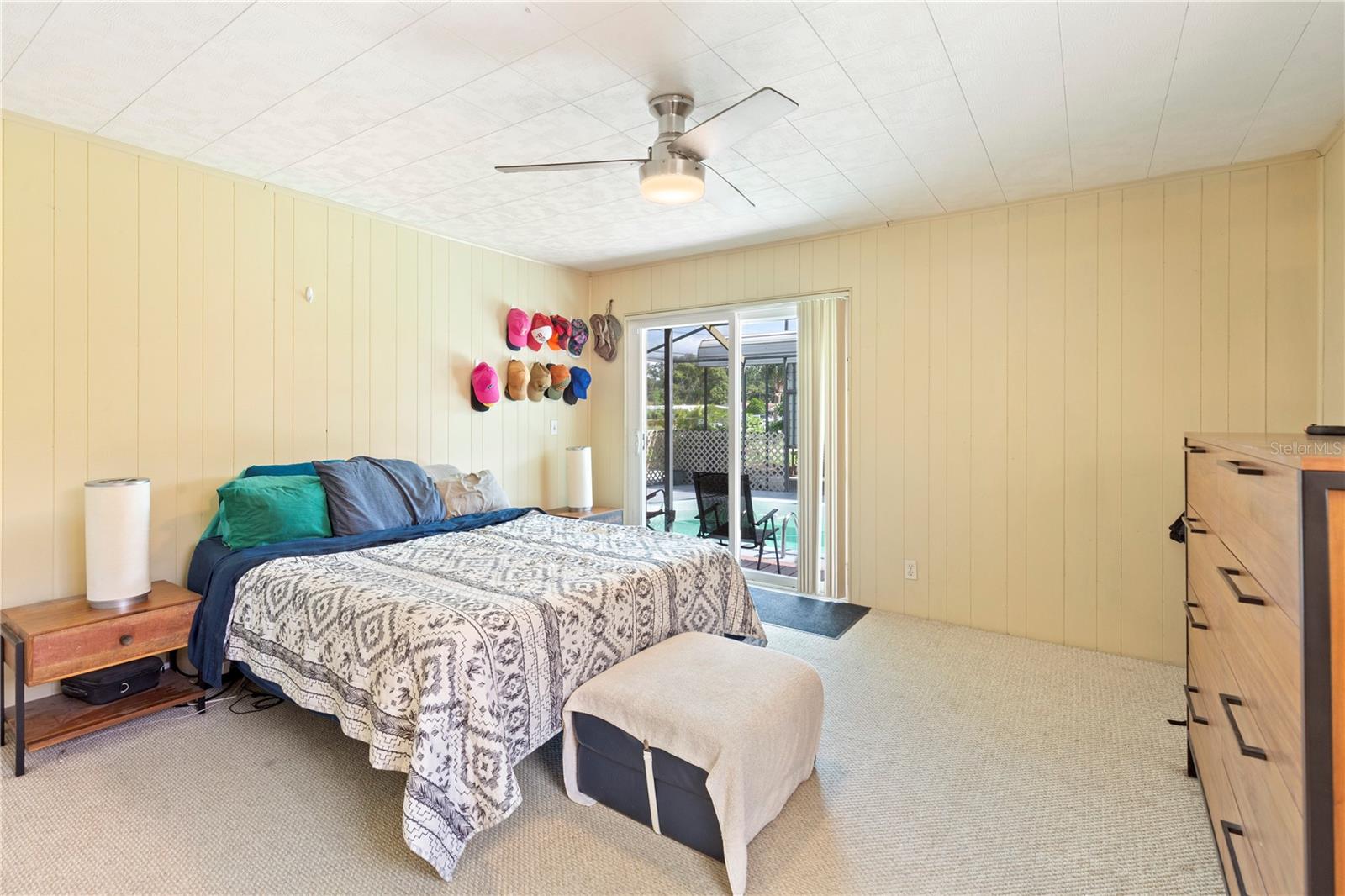 1st floor primary bedroom
