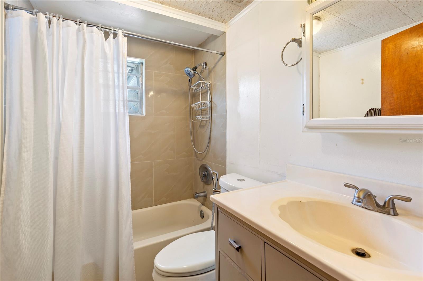 1st floor primary bathroom