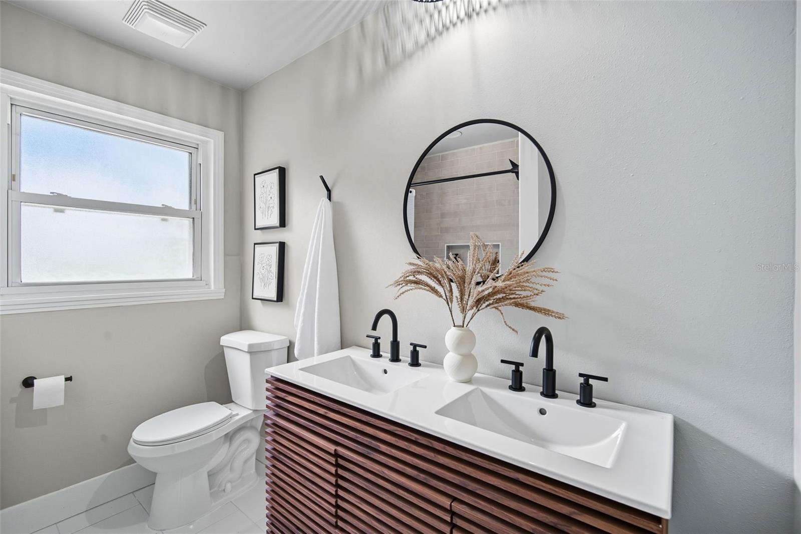 Shared Hallway Bathroom