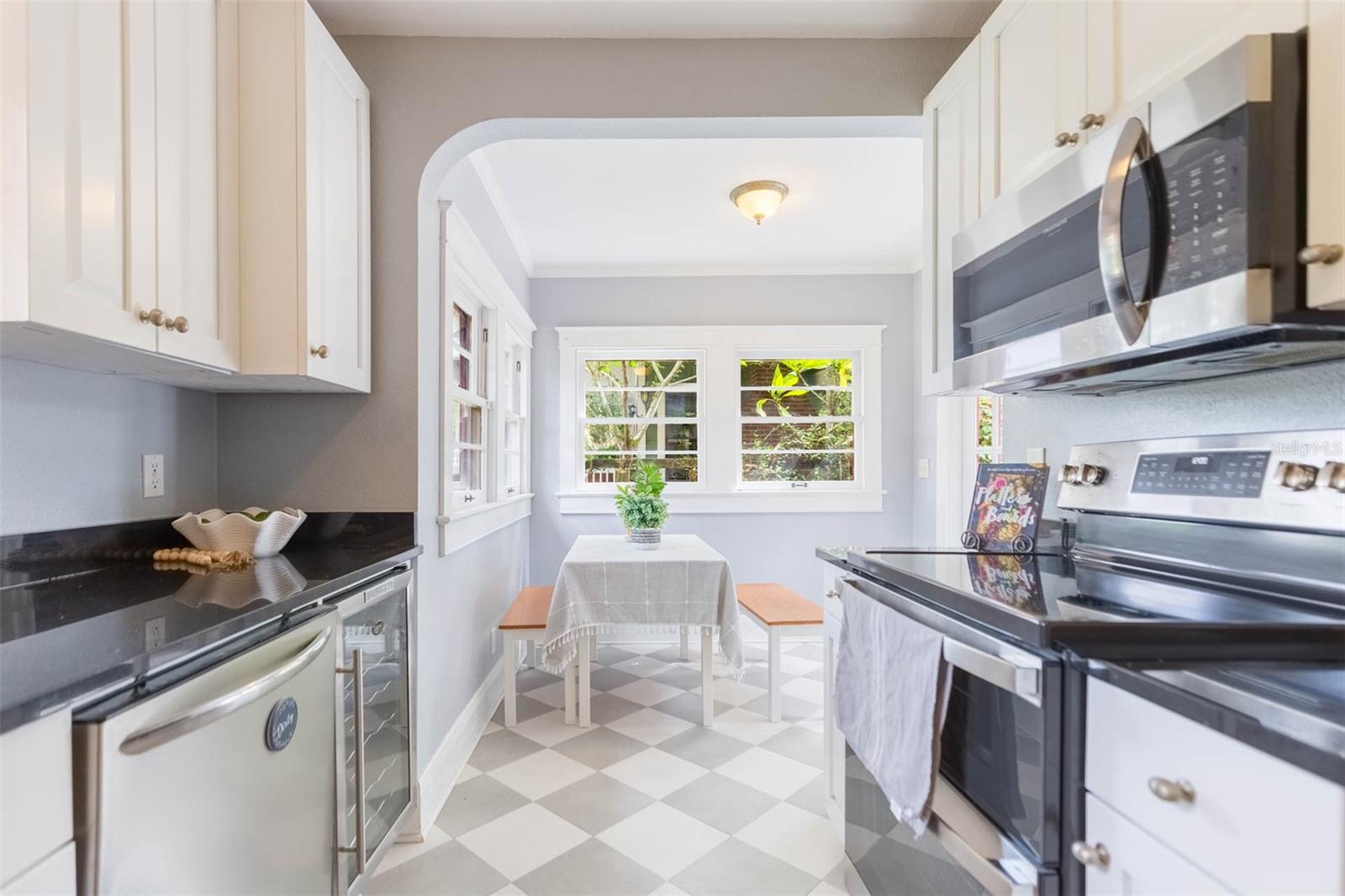 Kitchen & Appliance