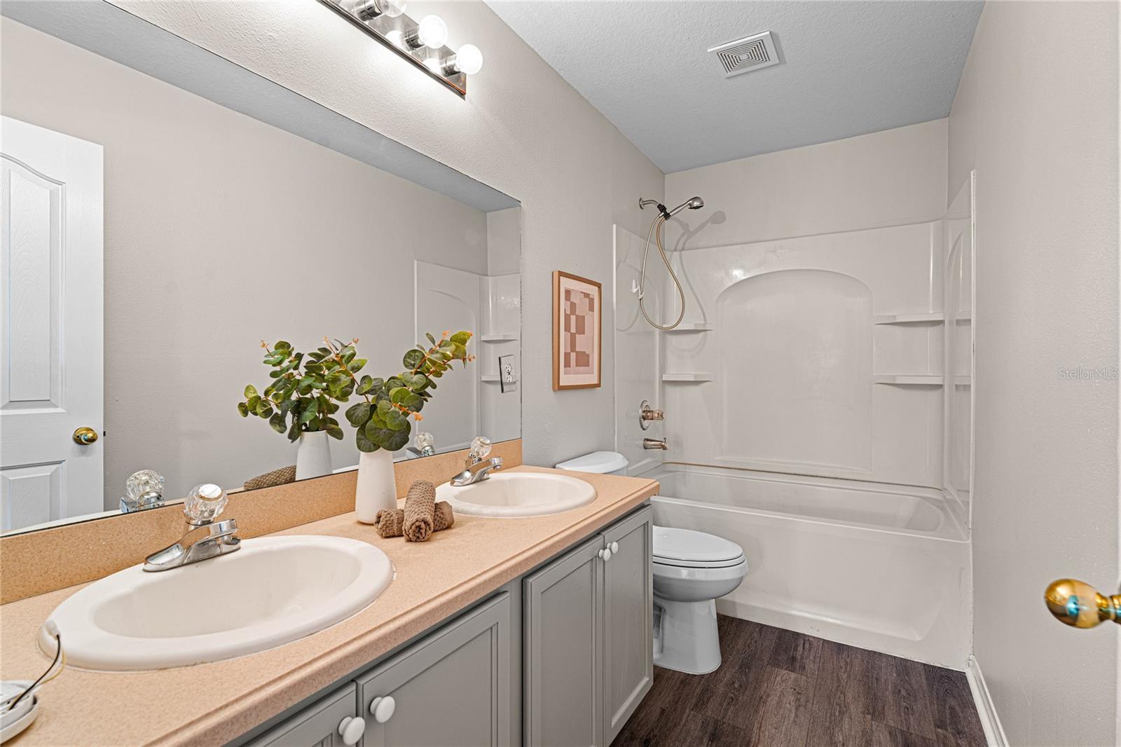 Full Bath, second floor