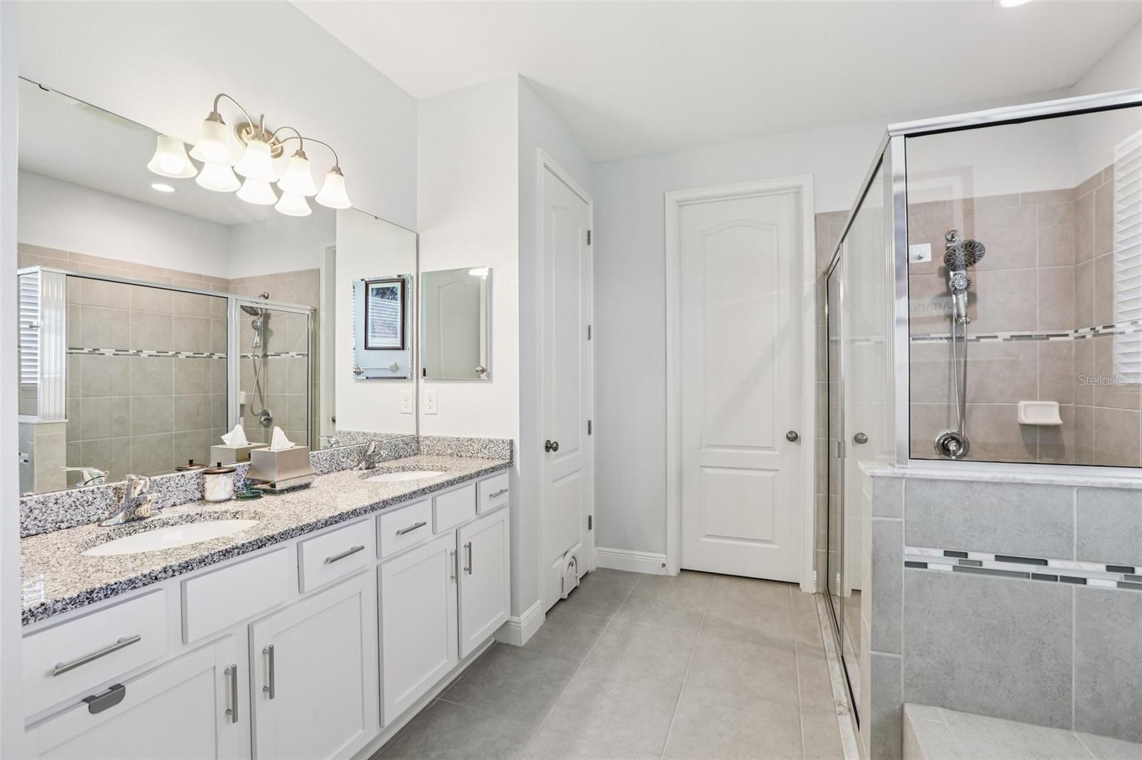 PRIMARY EN SUITE