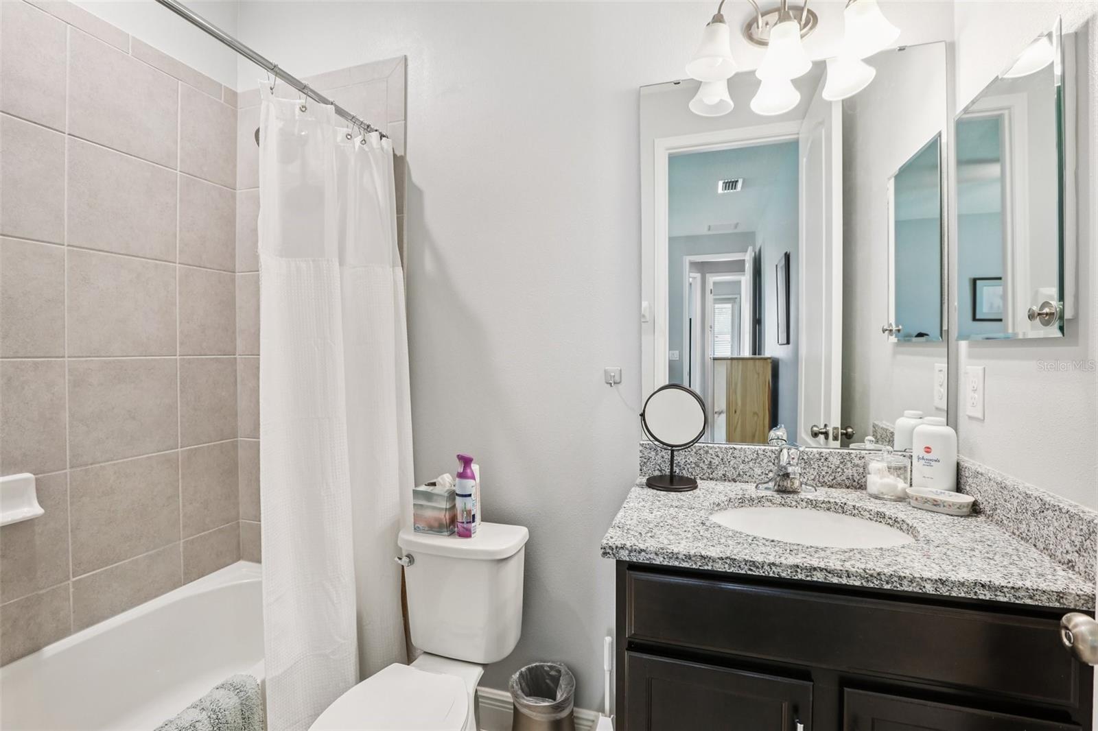 2ND EN SUITE BATHROOM