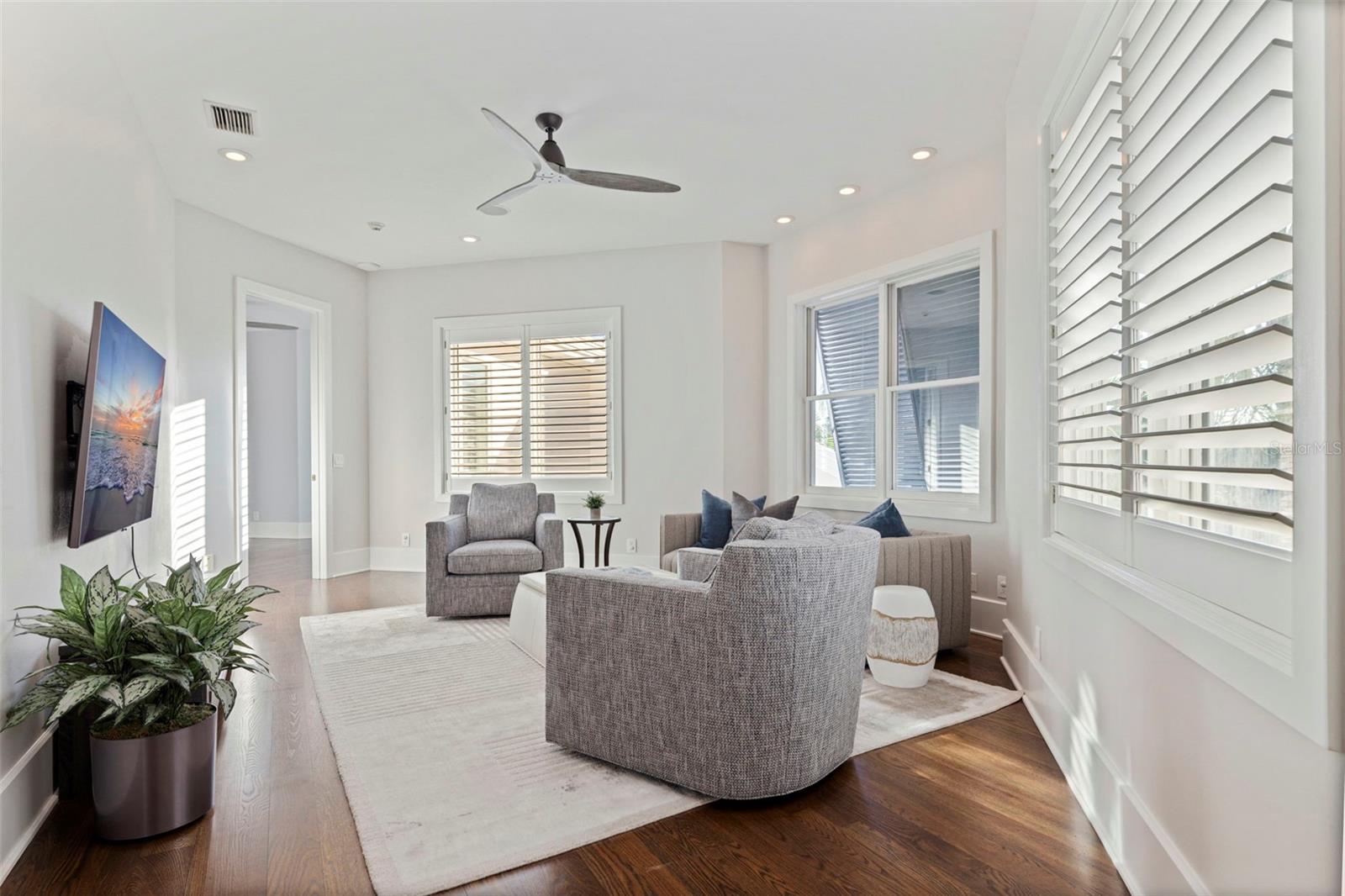 Second Living Space in Upstairs East Wing