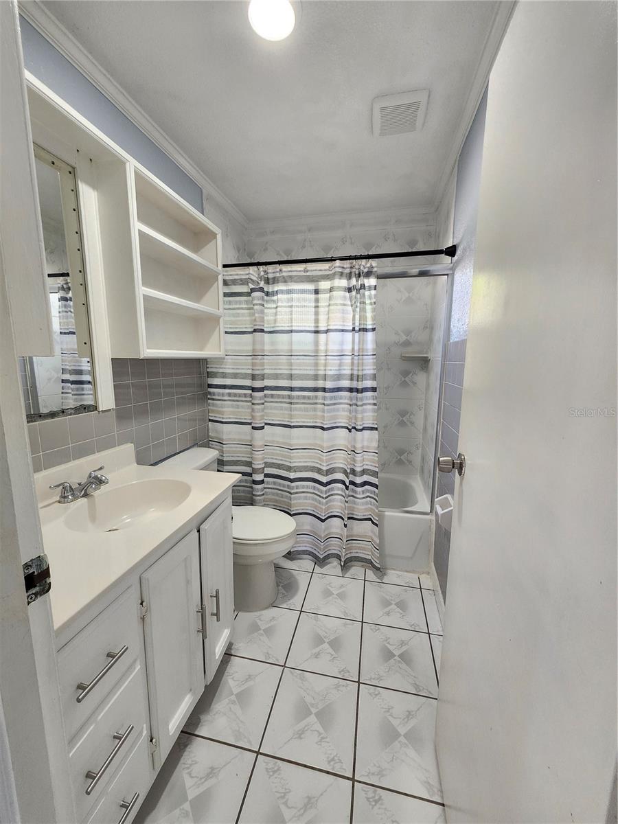 L4956396