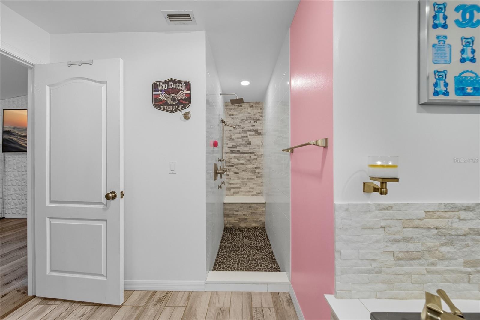Primary bedroom ensuite