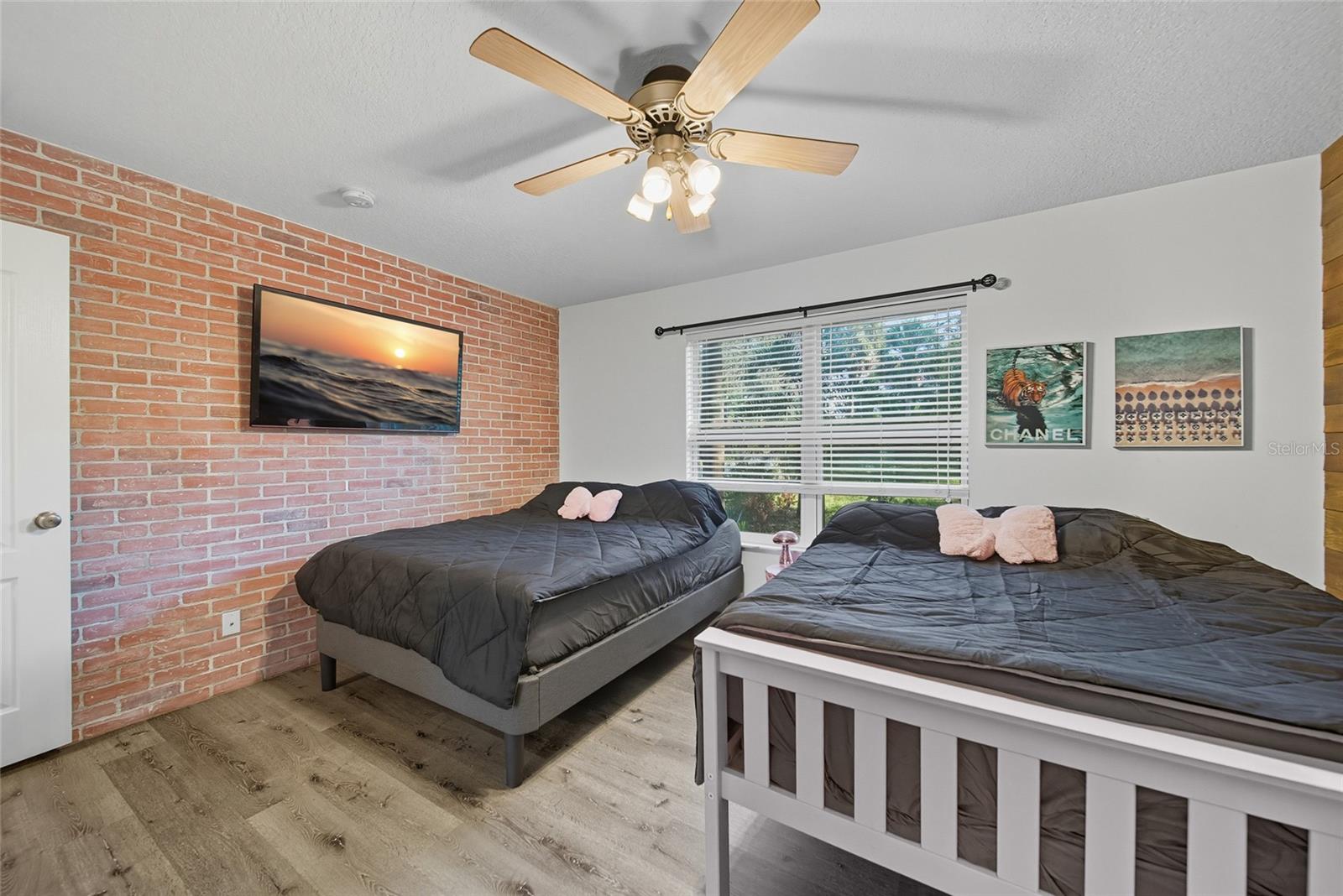 2nd bedroom
