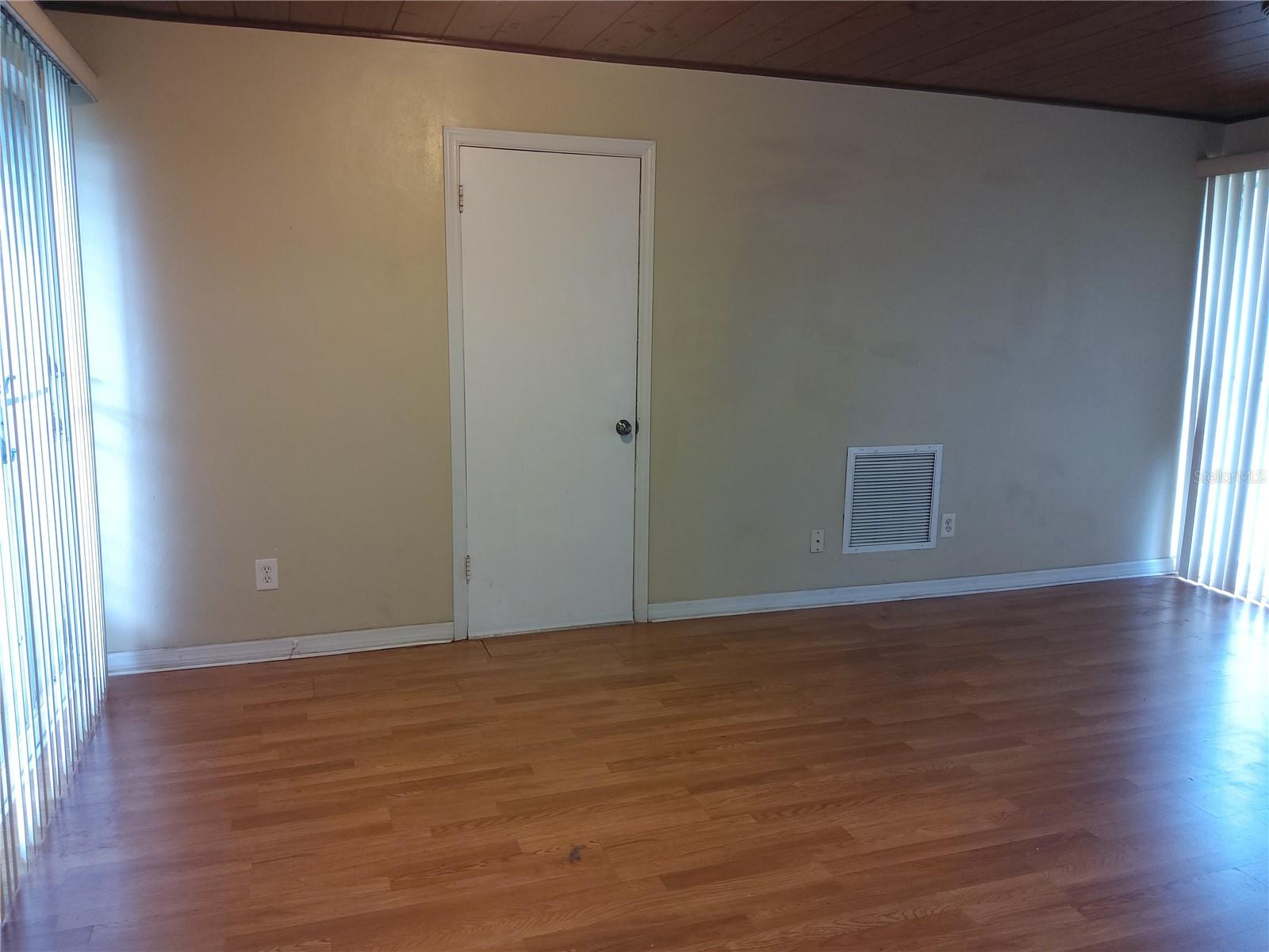 bonus room with windows on 2 sides
