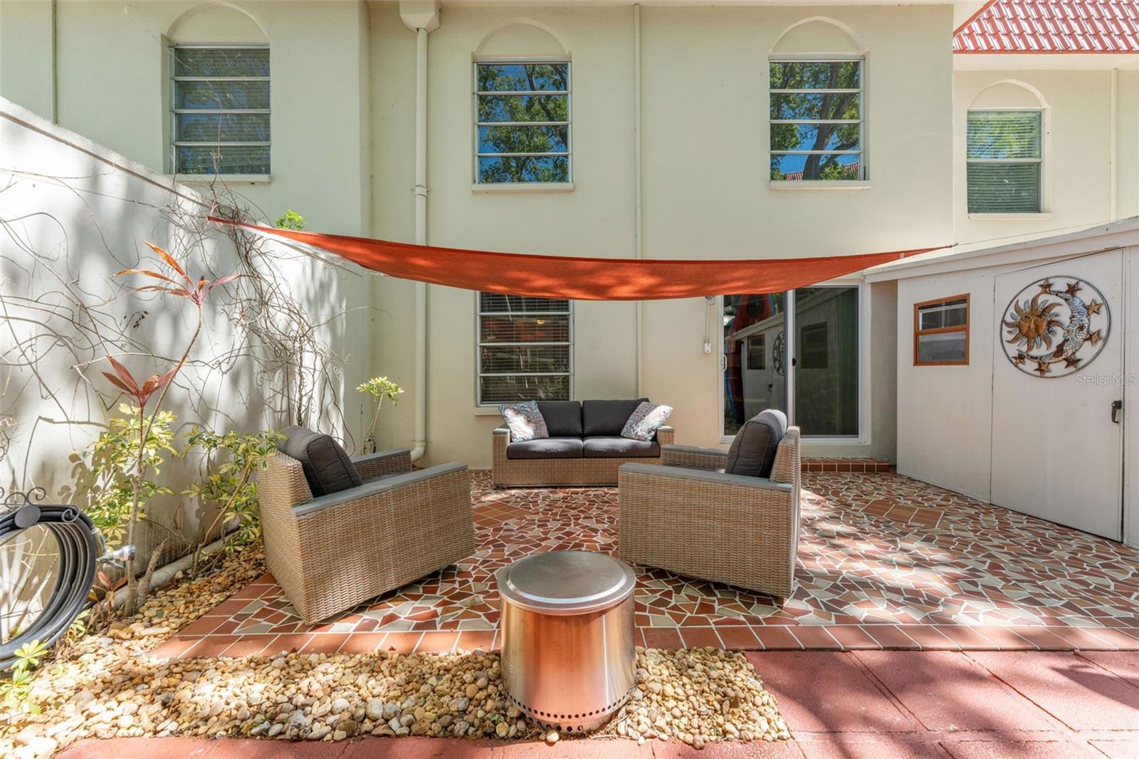 Private Back Patio!