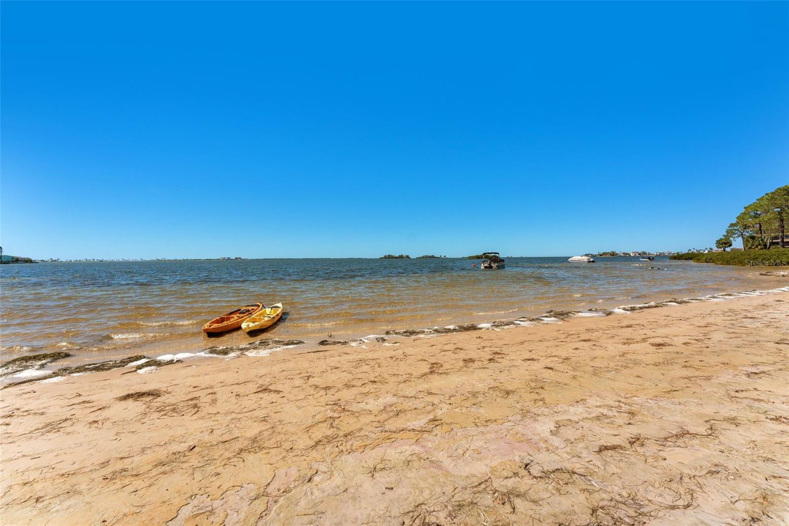 Private Beach - Waterfront Access!