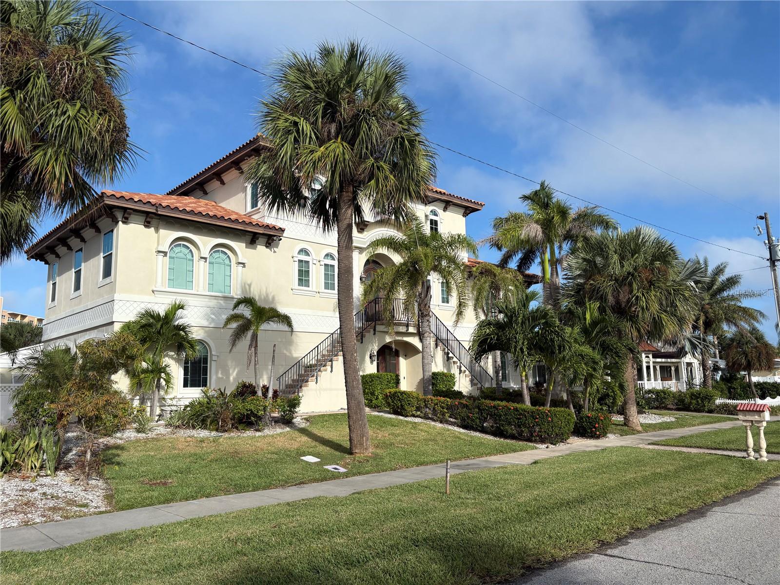 View of neighborhood.