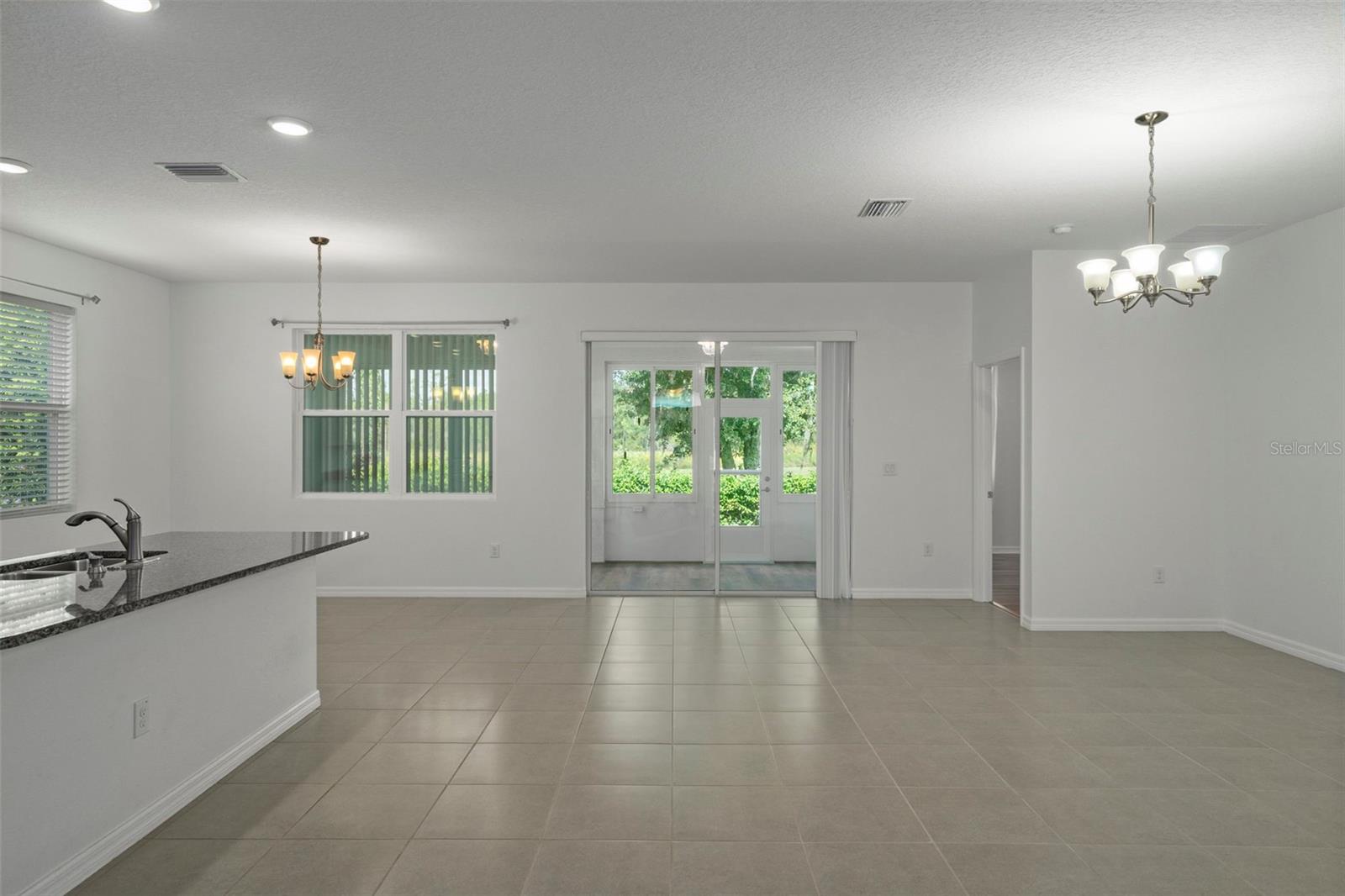 Living/Dining Room