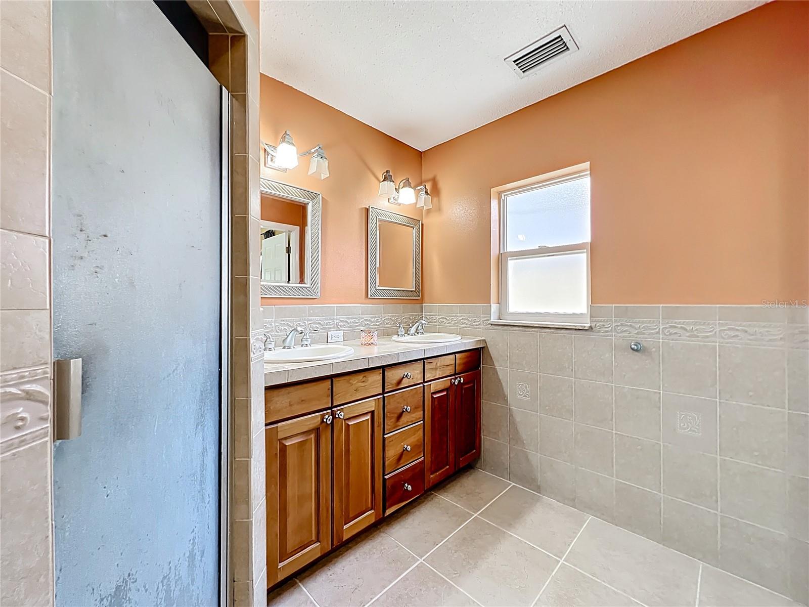 En suite bathroom