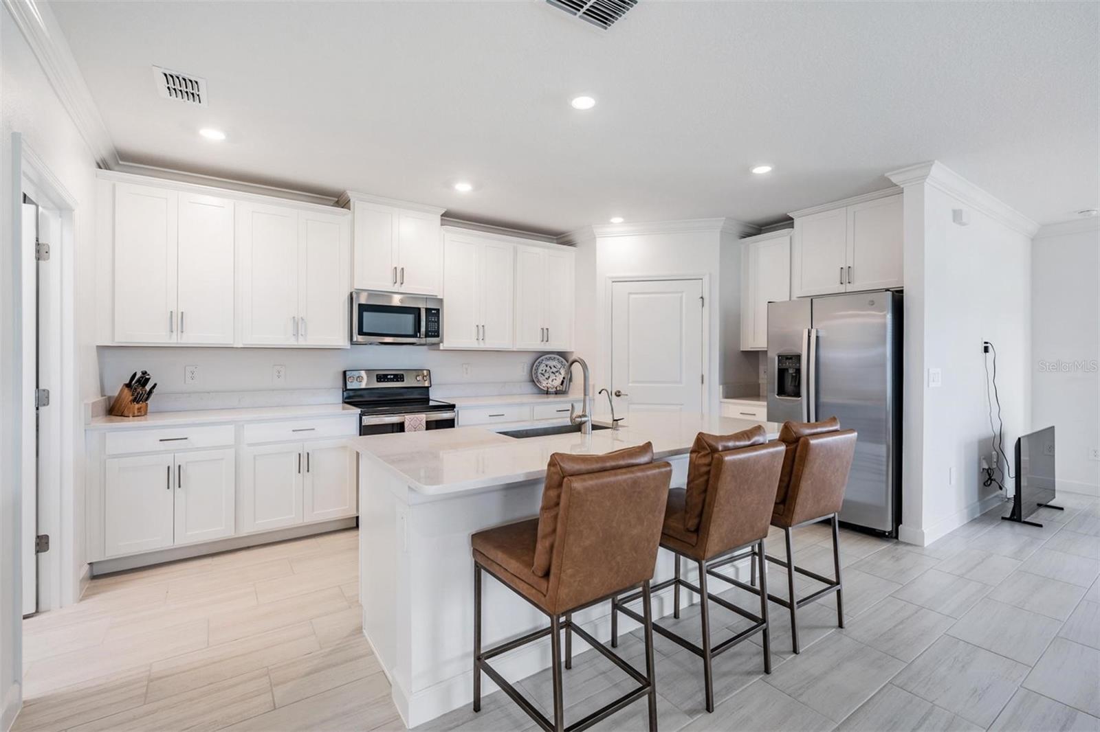 Walk-in pantry and plenty of cabinets