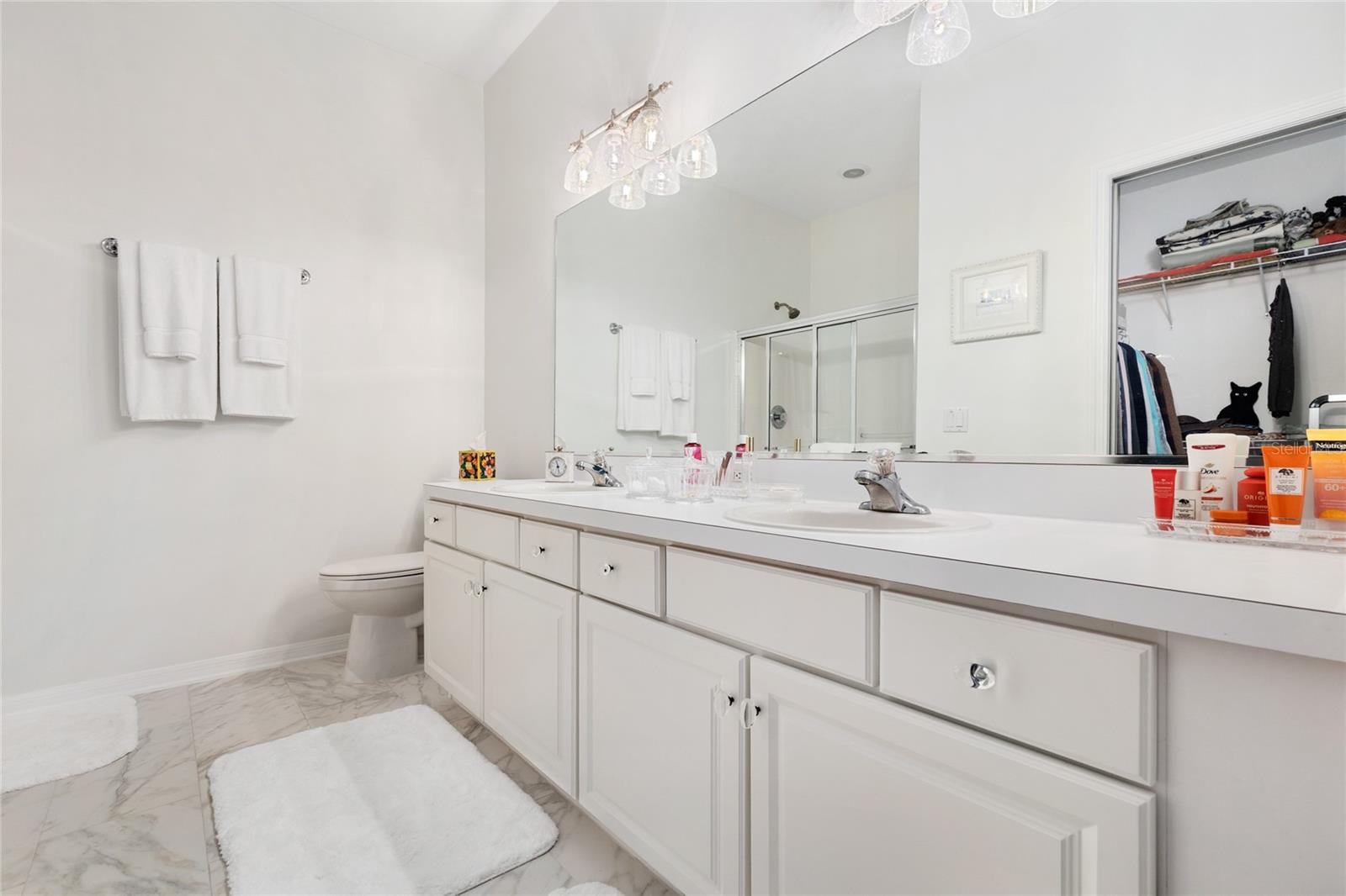 PRIMARY BATHROOM/DOUBLE SINKS