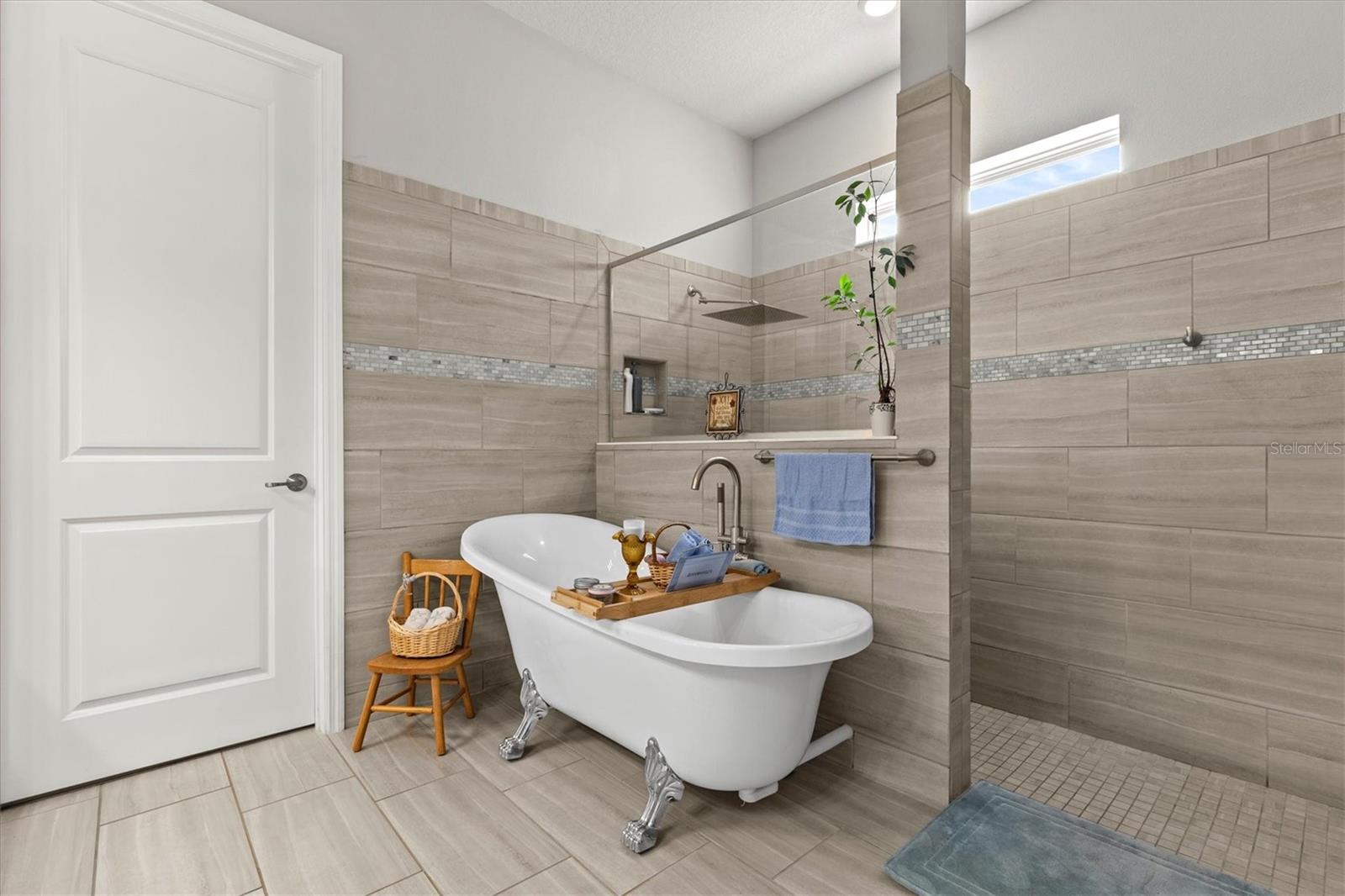 Claw Foot Tub, Walk In Shower