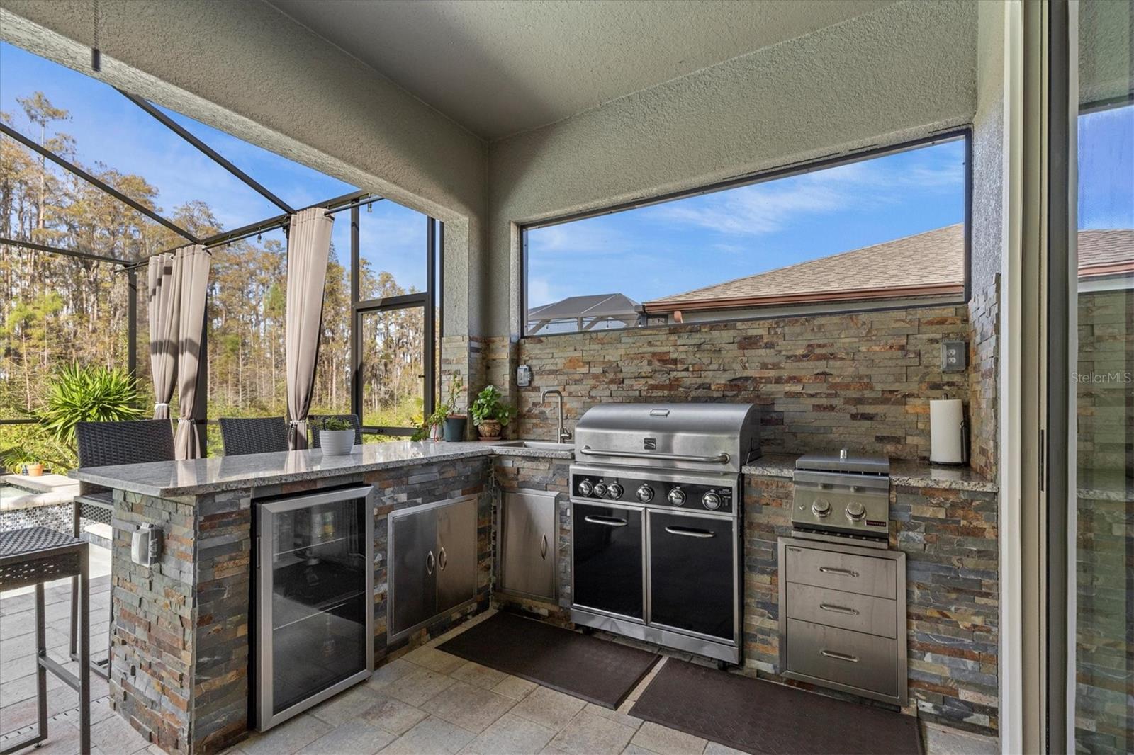Outdoor Kitchen