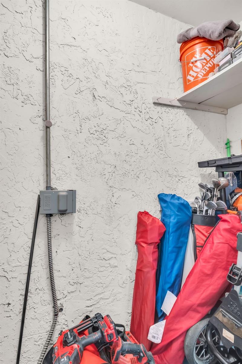 STORAGE UNIT