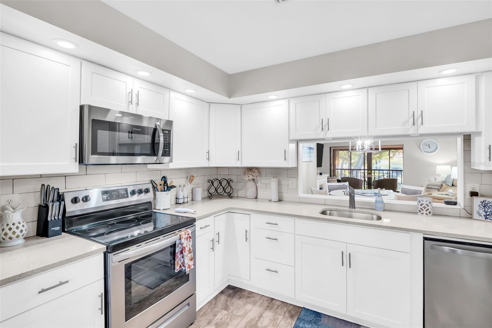 PASS-THROUGH OVER SINK TO DINING TABLE