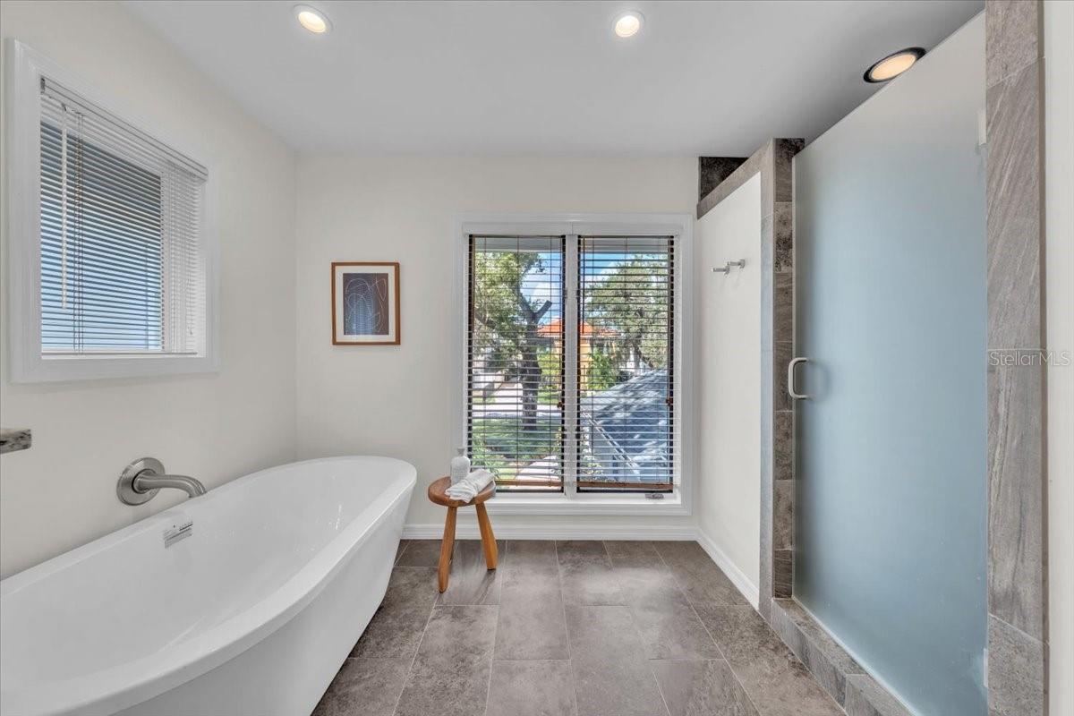 Primary bath