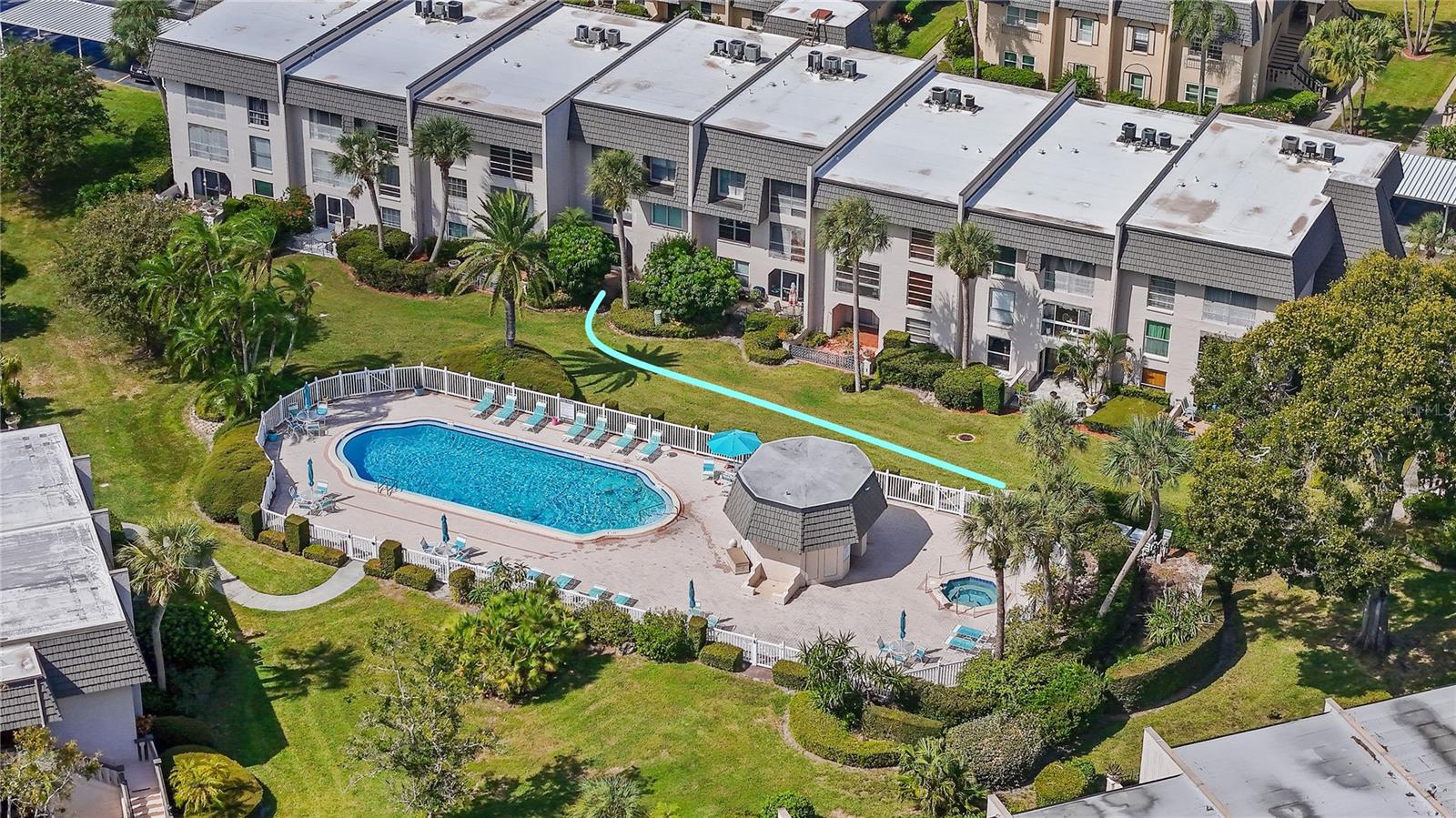 Walking distance to Heated / Cool Swimming Pool