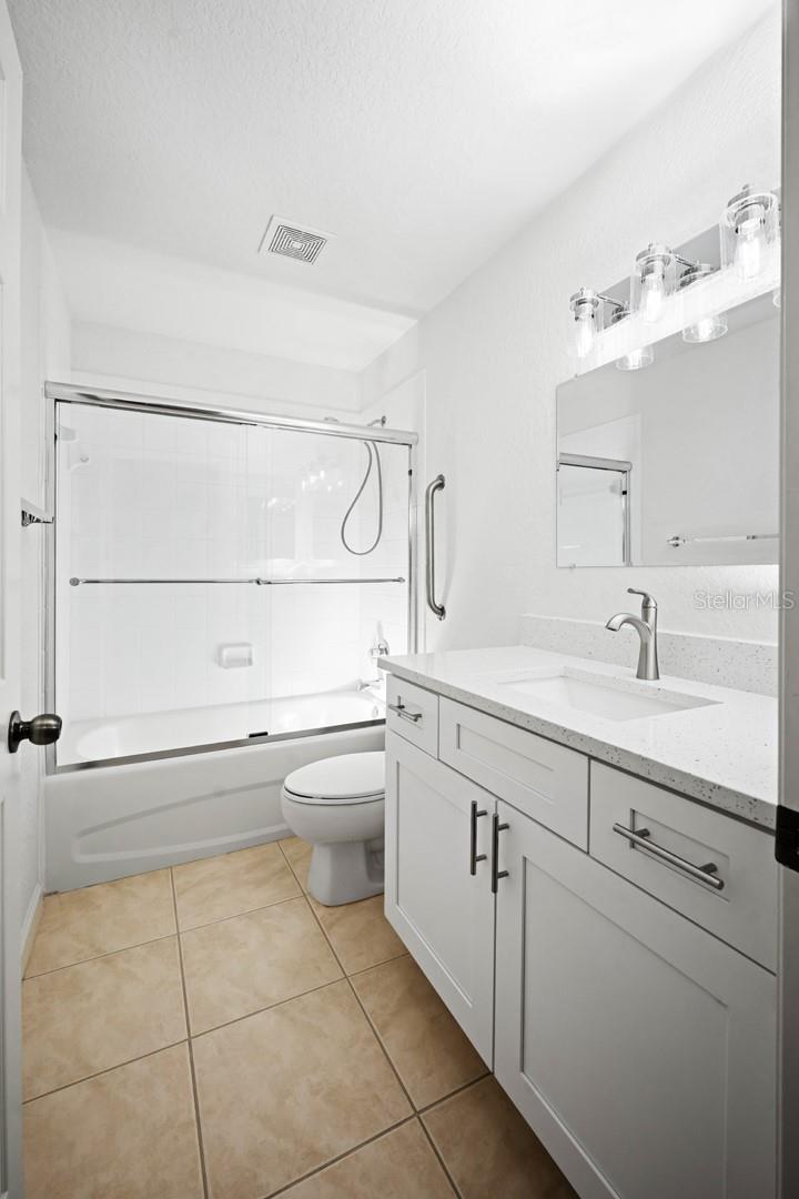 2nd full bathroom with Quartz countertops