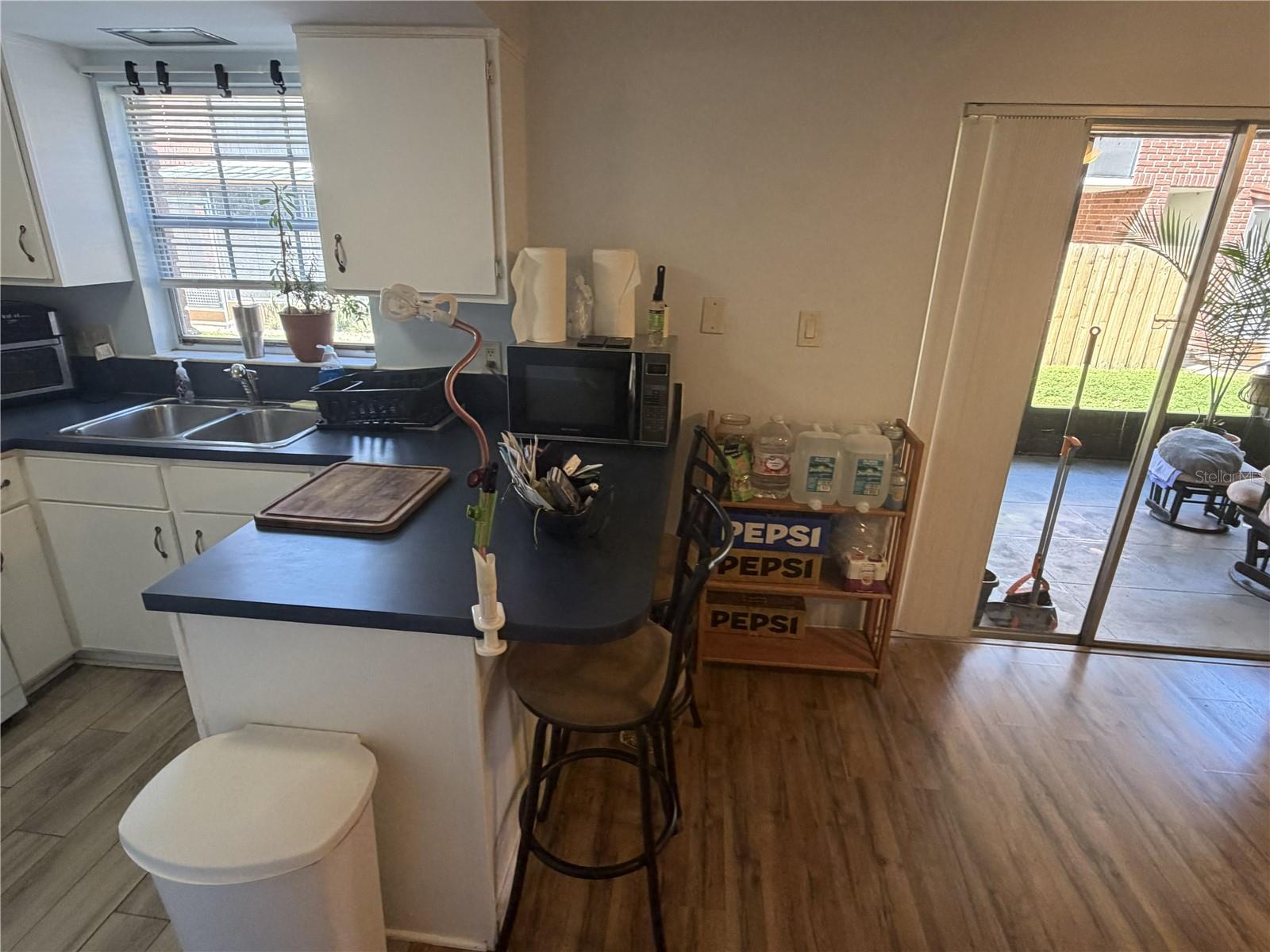 Kitchen & Living Area