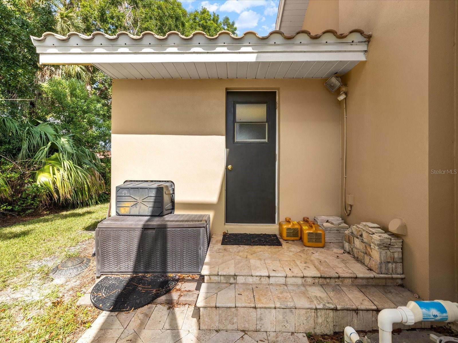 Outdoor full bathroom