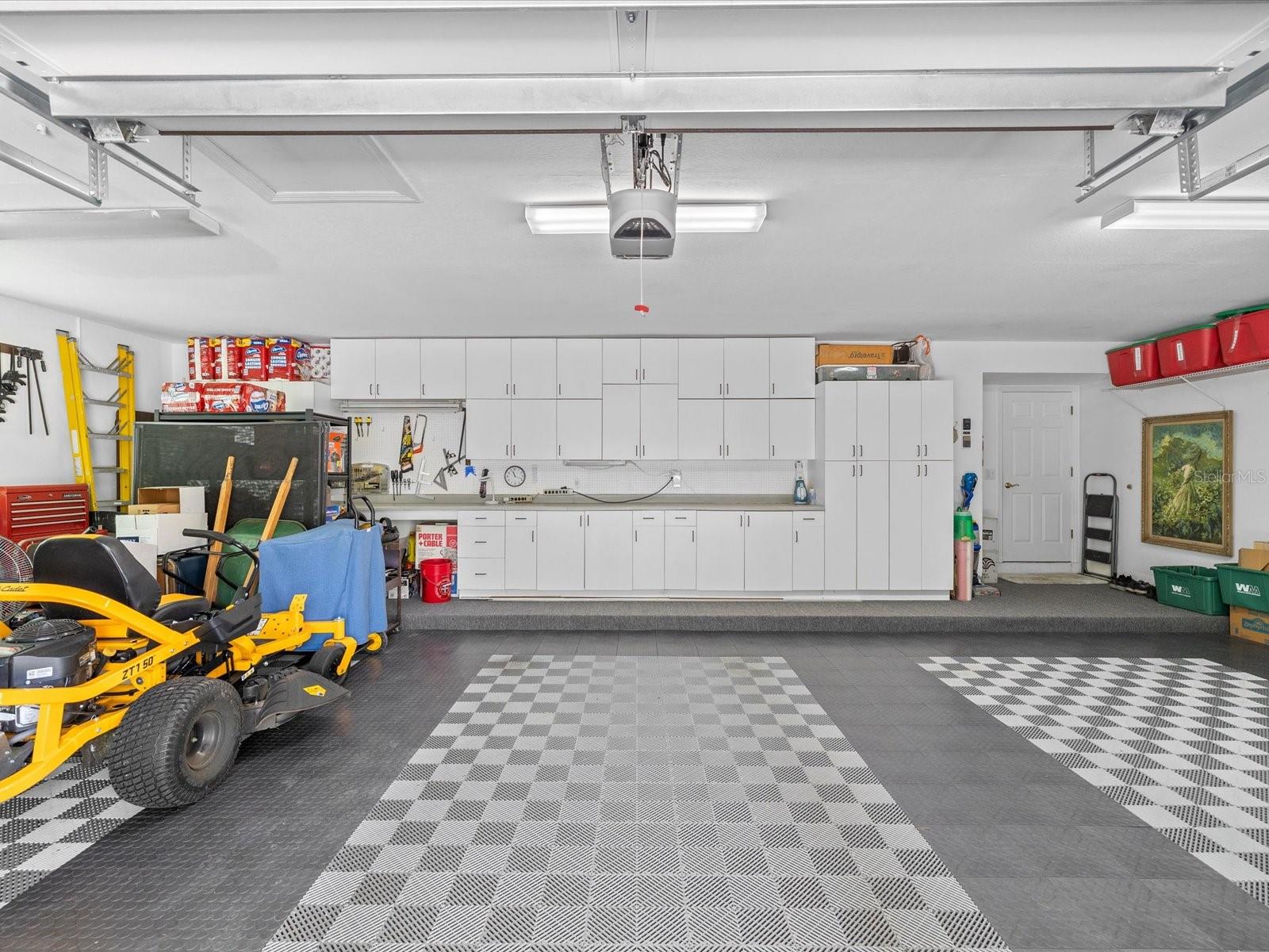 Work shop, and cabinets
