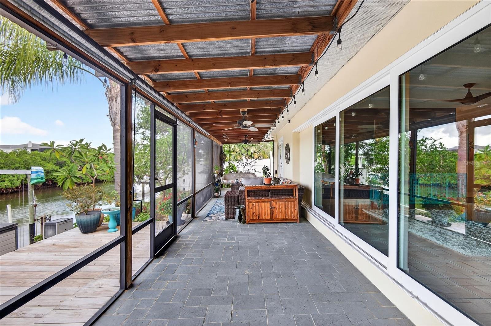 Lanai w/slate floor