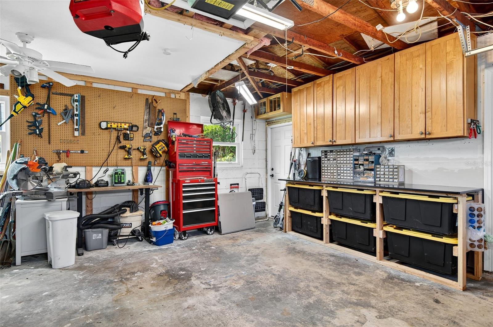 2-car garage/storage