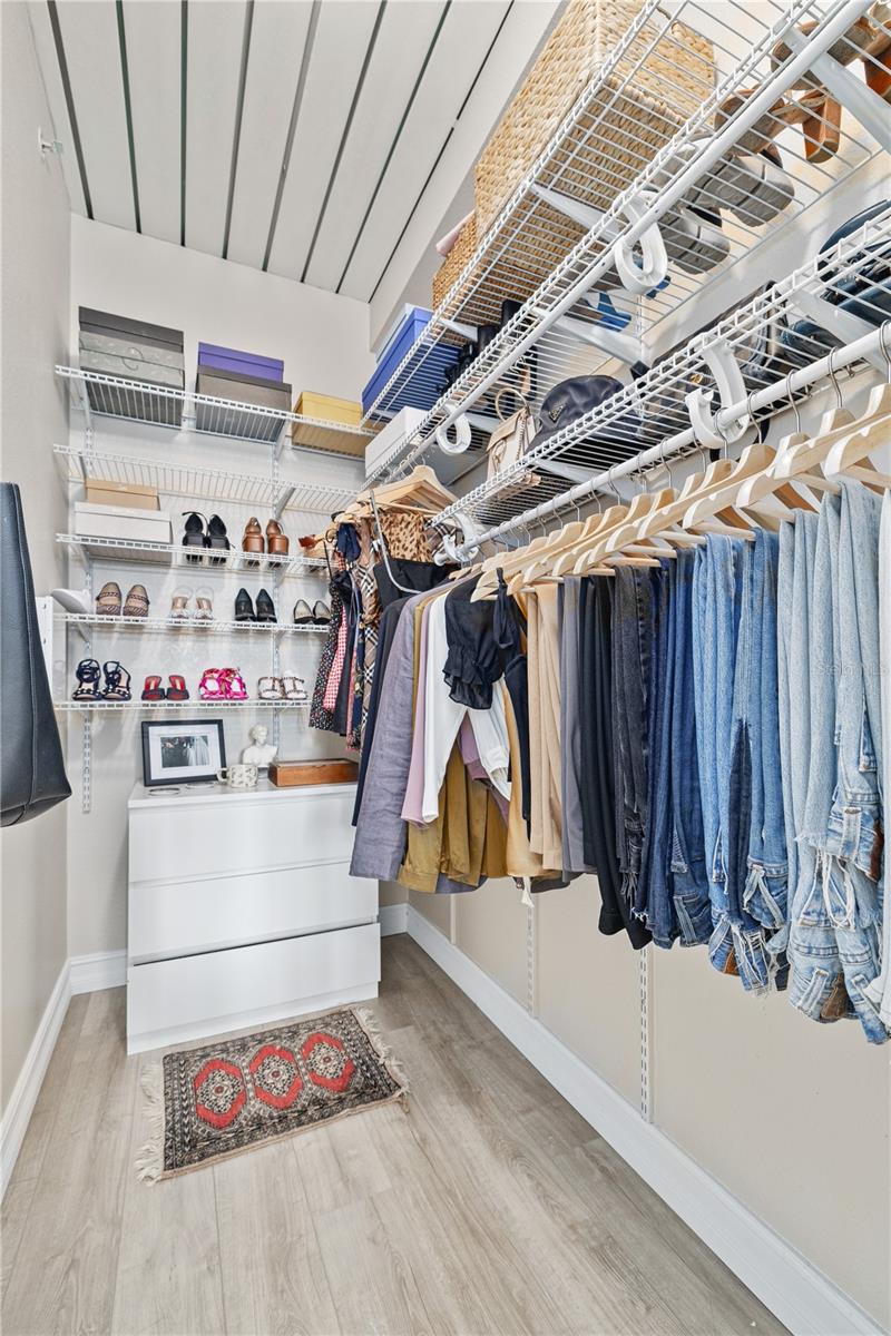 walk-in closet