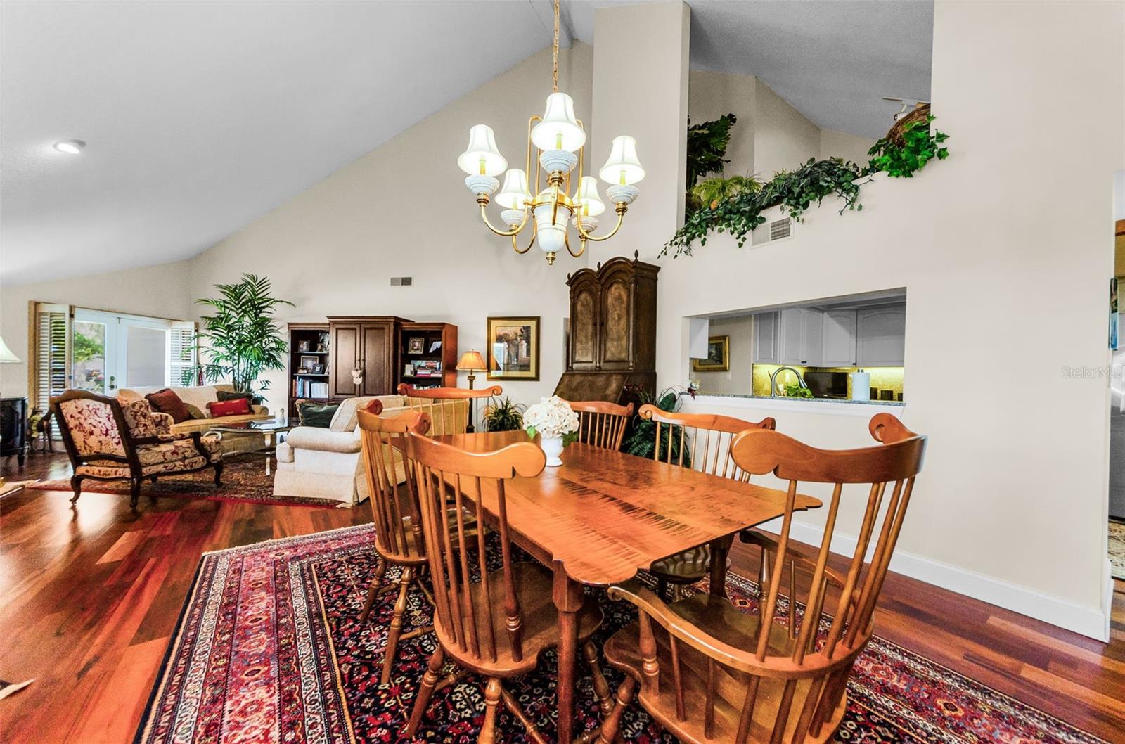 Formal dining area next to the kitchen. No steps!